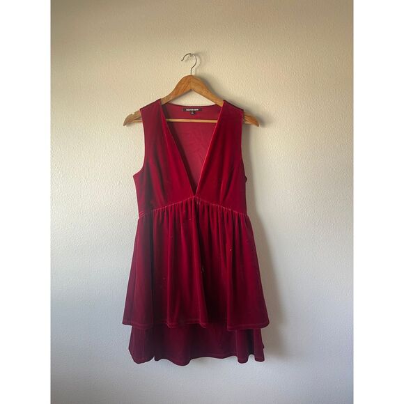 Gianni Bini Red Velvet Tiered Mini Dress - Picture 2 of 8